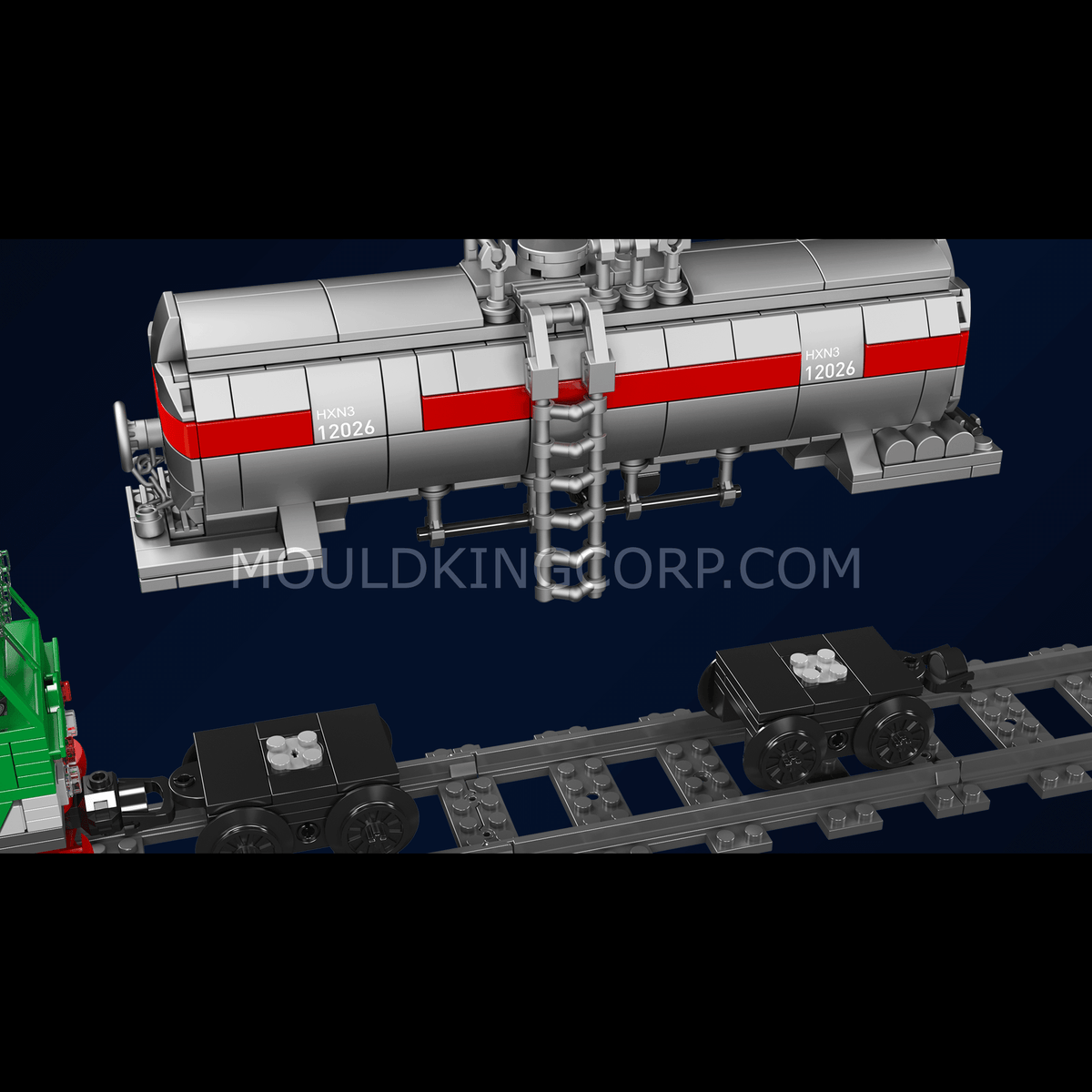 Locomotive diesel de fret télécommandée et son wagon, vue 4