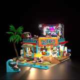 Boutique de surf du littoral, avec lumières, vue principale