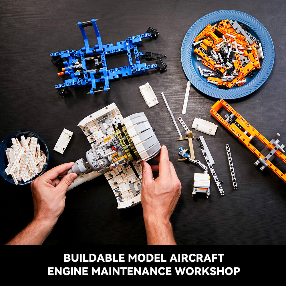Atelier de maintenance d'un moteur d'avion, vue 3