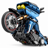 Moto de grand tourisme bleu nuit à sacoches, échelle 1:5