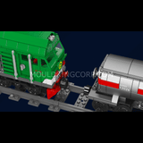Locomotive diesel de fret télécommandée et son wagon, vue 3