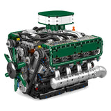 Moteur V8 de char, maquette motorisée en briques, vue de trois quarts