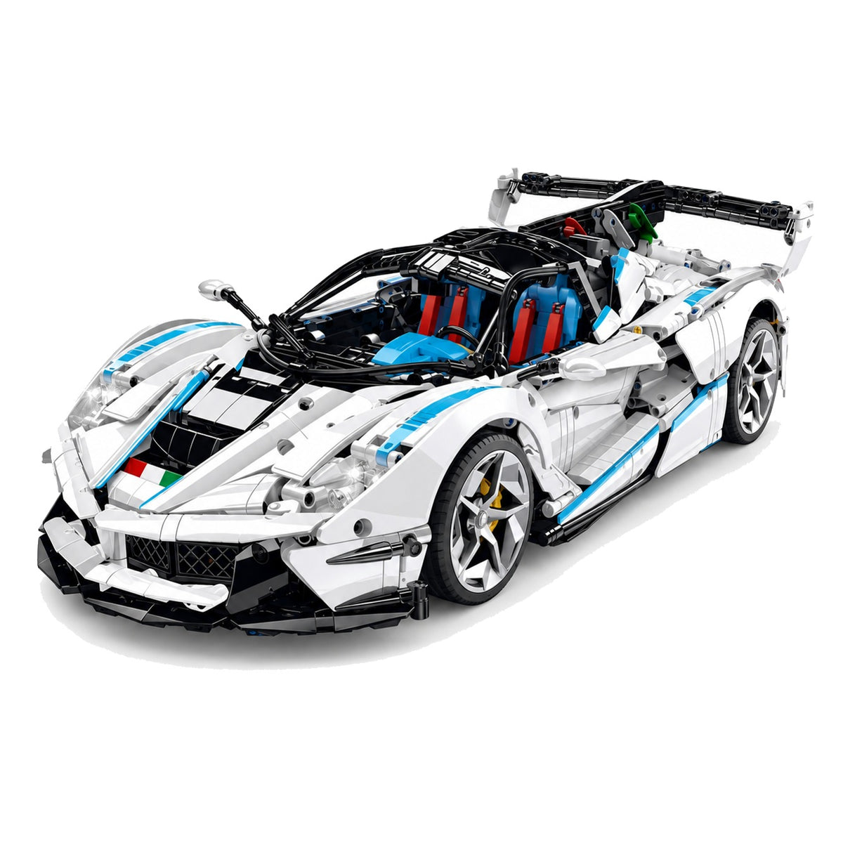 Hypercar de piste blanche et bleue 1:8 en briques, vue de trois quarts
